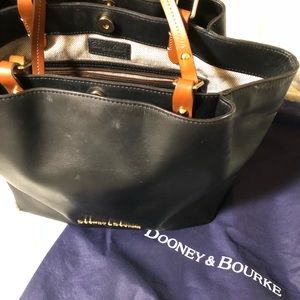 Dooney & Bourke tote